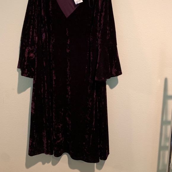 Jessica Howard Purple Velvet Dress - Picture 6 of 7